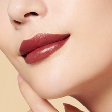 Load image into Gallery viewer, Clé de Peau Beauté LE ROUGE PRÉCIEUX