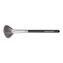 Load image into Gallery viewer, HAKUHODO F series F7344 Highlighter Brush Ougi Angled Blue squirrel & Goat