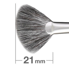 Load image into Gallery viewer, HAKUHODO F series F7344 Highlighter Brush Ougi Angled Blue squirrel &amp; Goat
