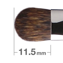 Load image into Gallery viewer, HAKUHODO G004 Eye Shadow Brush Round &amp; Flat Pine squirrel&amp;North American squirrel
