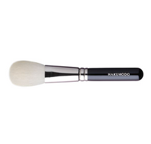 Load image into Gallery viewer, HAKUHODO B110 (J110) Blush Brush Round &amp; Flat Goat
